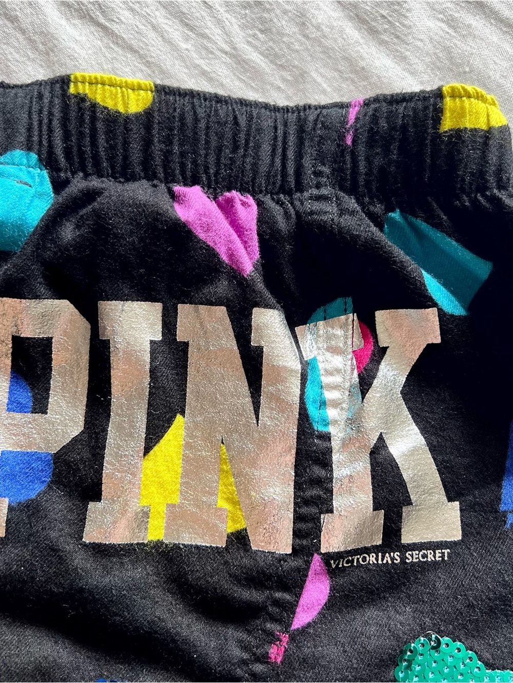RARE EXC • VS PINK “Warm Me Up” Tank & Sequin Heart Shorts Sleep Set • - Picture 13 of 15
